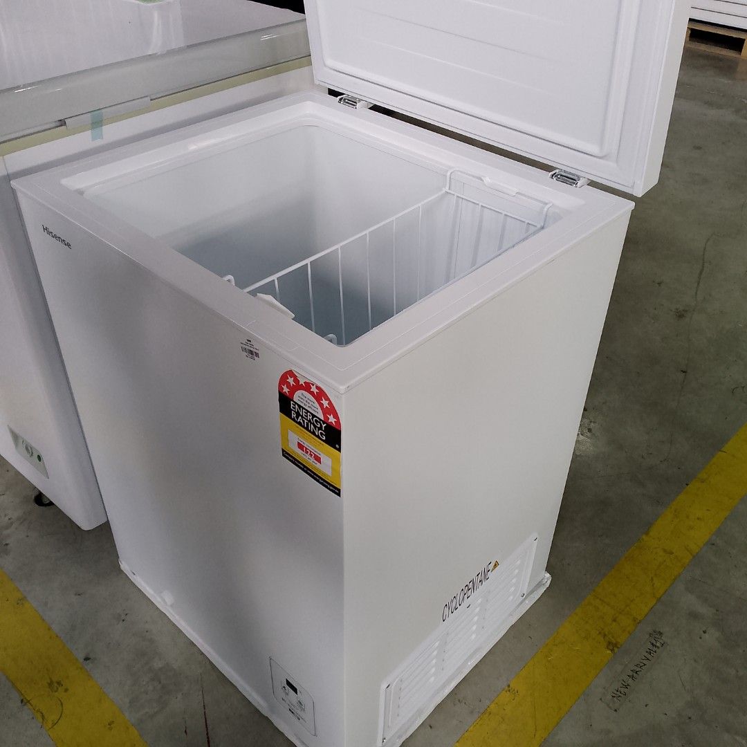 Hisense Chest Freezer (Category: Refrigerators and Freezers) located in Manila. Submitted by cleverwolf.07545a (Listing ID 1452397004, Image 1). Description: - White Hisense chest freezer - Energy rating sticker included - Features an interior divider for organization - Ideal for storing a large quantity of frozen goods - Clean and well-maintained, ready for its new home.