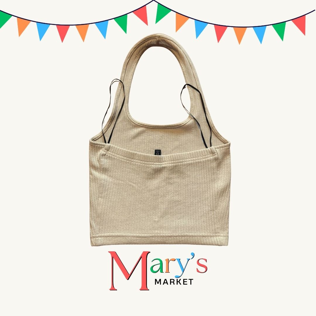 H&M DIVIDED Light beige / Cream Halter Ribbed Crop Top (Category: Sleeveless) located in Taguig. Submitted by marysmarket (Listing ID 1452500290, Image 2). Description: So easy to pair with any outfit. Great fit as well! RFS: Too many similar tops :(.
