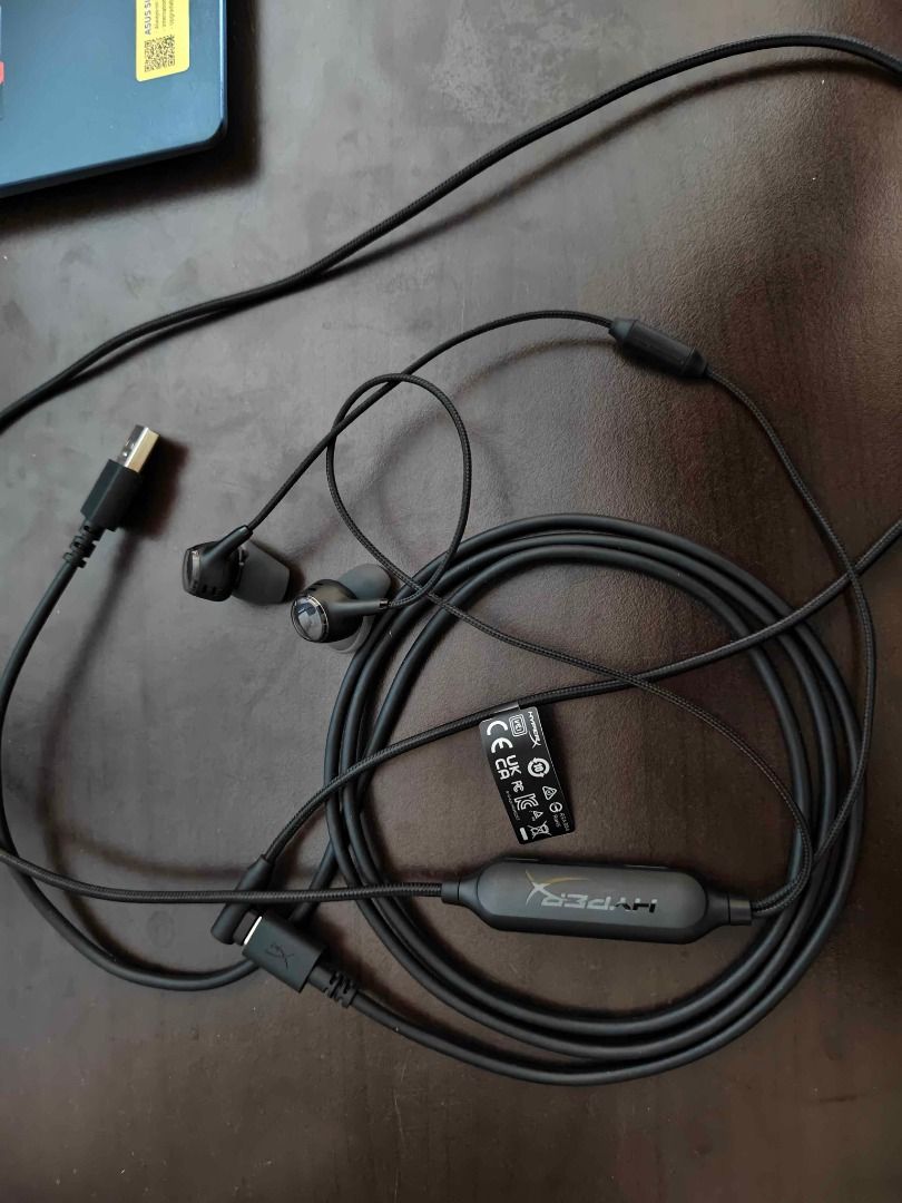 Hyper X Cloud 3S (Category: Earphones) located in Kuala Lumpur. Submitted by cartedmy (Listing ID 1452424853, Image 2). Description: Hyper X Cloud 3S - Durable braided cable - In-line microphone and controls - Ideal for gaming and everyday use - Bought in May 2026 - 14mm driver - USB-C (got adapter C to A) - For mobile/PC/Console - Used once only .