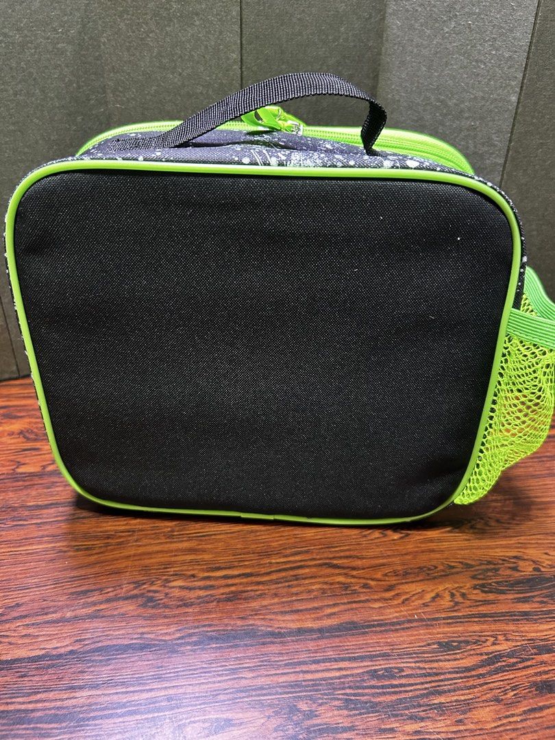 Idoodle thermal lunch bag (Category: Food Organization & Storage) located in Manila. Submitted by starbalesukandjapansurplus (Listing ID 1452367285, Image 3). Description: .