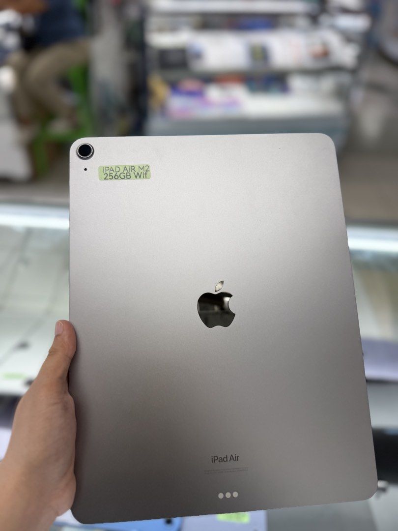 Ipad Air 6 M2 chip 13' inch Wifi only no issues 90BH (Category: iPad) located in San Juan City. Submitted by najihahtelecomshop2018 (Listing ID 1452467861, Image 2). Description: Legit Store | Original unit FOR SALE | TRADE / SWAP ▫️INSTALLMENT thru: 🔸Credit Card (straight / installment) 🔸Ggives / Gcredit + 6% interest 🔸Spay Later + 6% interest (RFS: Buy and Sell any kinds of Gadgets) Description: Ipad Air 6 M2 chip 13' inch 256GB ( other GB a