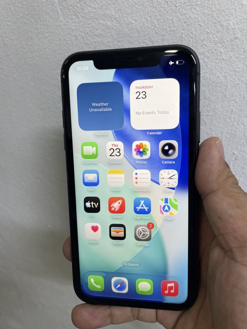 iPhone 11 64gb (Category: iPhone 11 Series) located in Manila. Submitted by dexsam778 (Listing ID 1452504338, Image 1). Description: ❌PLEASE READ BEFORE PM OR DM❌ WIFI USE WIFI USE HOTSPOT USE ONLY iPhone 11 64gb ORIGINAL UNIT CASE FULL TEMPRED GLASS PWEDE LAGYAN NG APPLE iOS26 na kaya mabilis Good for back up Phones 📞 VLOGGING✅ PICTURES TAKING✅ TIKTOK LIVE ✅ STREAMING ✅ FACEBOOK ✅ YOUTUBE✅ NEFTLIX✅ GAMING ✅ Pm for surebuyer Meet Up Jollebee hid