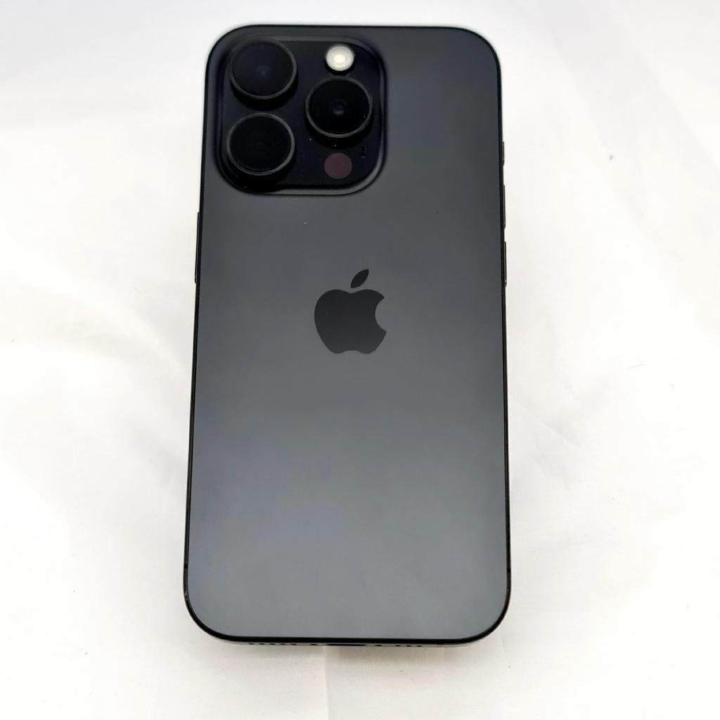 iPhone 15 Pro 1 TB Black Titanium (Category: iPhone 15 Series) located in Kuala Lumpur. Submitted by CarousellMobile.MY (Listing ID 1452337496, Image 2). Description: .