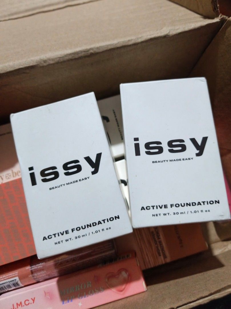 Issy Active Foundation (OL2 Light Olive) (Category: Makeup) located in Valenzuela. Submitted by aashhhliii (Listing ID 1452499648, Image 1). Description: ISSY ACTIVE FOUNDATION - Shade: OL2 Light Olive - Brandnew - ₱ 320 each - MOP: GCASH - 📦: LALAMOVE / JNT SHIPMENT - BUYER WILL SHOULDER SF ‼️ - STRICTLY PAYMENT FIRST ‼️ - CAN DO MEET UP IF MALAPIT LANG.