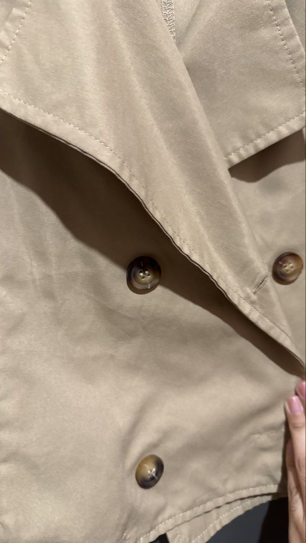 jacket (Category: Coats, Jackets and Outerwear) located in Subang Jaya. Submitted by papapipi321 (Listing ID 1452506304, Image 3). Description: .