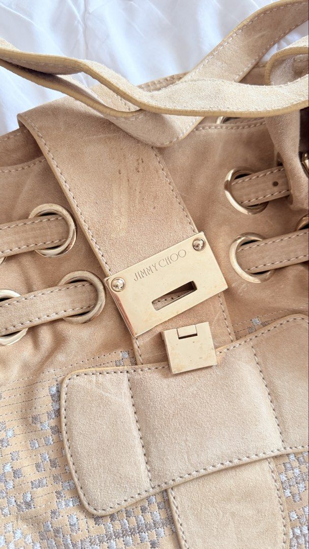 Jimmy choo (Category: Luxury Bags & Wallets) located in Manila. Submitted by deemfp (Listing ID 1452349540, Image 2). Description: .