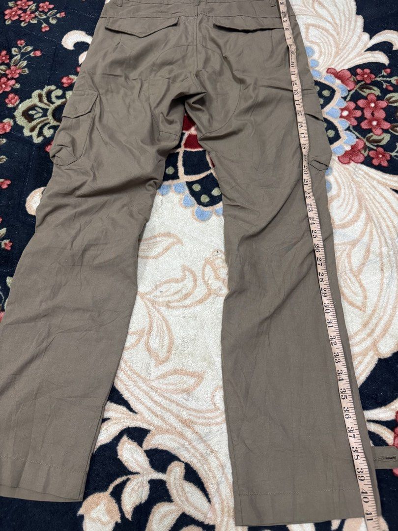 JUN MEN SIX POCKET (Category: Chinos) located in Kota Bharu. Submitted by luckyrooo (Listing ID 1452495607, Image 3). Description: Like new item Waist 33 Length 41.