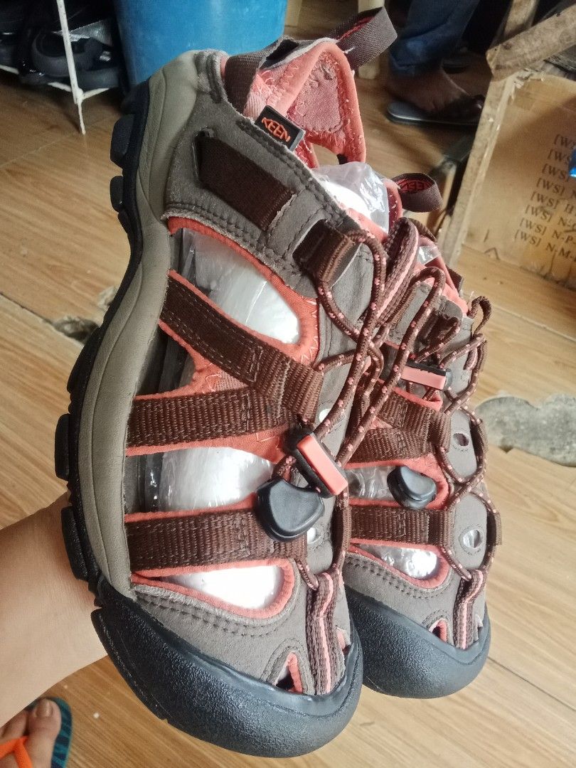 Keen outdoor sandals (Category: Sandals) located in Koronadal. Submitted by glads08089 (Listing ID 1452355456, Image 2). Description: keen sandals for women's size 36 in tag.