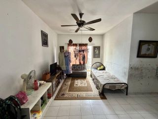 (Category: ) located in . Submitted by 137579673 (Listing ID 1451310914, Image 1). Description: .