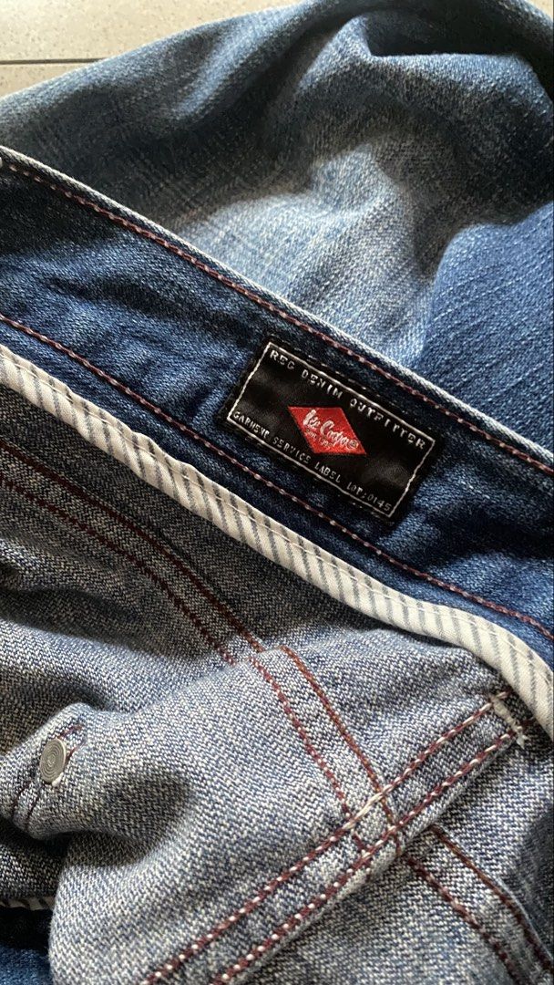 Lee Cooper Denim Jeans - Size 34 (Category: Jeans) located in Cavite. Submitted by bocchi64 (Listing ID 1452349320, Image 3). Description: - Brand: Lee Cooper - Type: Blue Denim Jeans - Fit: Straight Leg - Details: Distressed areas and rips on the front - Material: 100% Cotton - Tagged Size: 34 mop: gcash | maya mod: j&t | lalamove | meet up ( if near ) *buyer should pay for the sf.