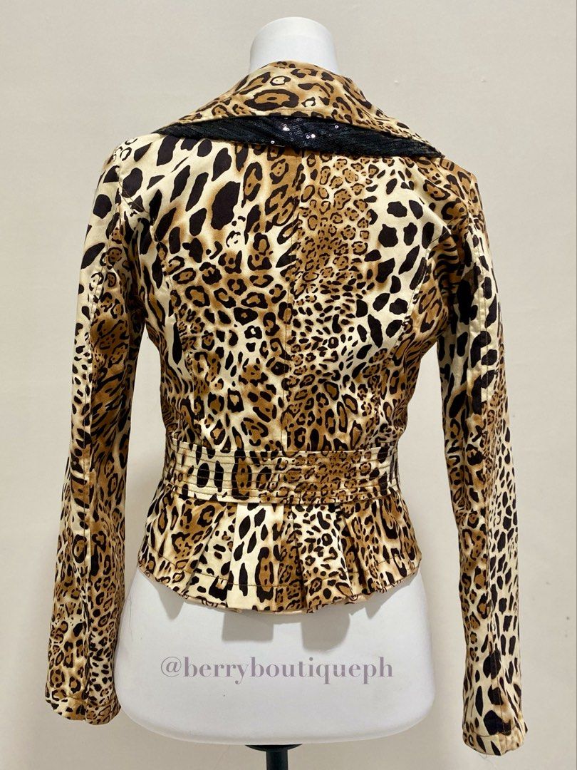 Leopard Print Blazer with Sequin Detail (Category: Coats, Jackets and Outerwear) located in Manila. Submitted by toastybread (Listing ID 1452389905, Image 3). Description: 🍓 Chanel – Leopard Print Jacket Chic leopard print blazer with black sequin trim and gold buttons. Features a flattering peplum waist. Perfect for elevating jeans or trousers. • shoulder: 16” (41 cm) • pit-to-pit: 19” (49 cm) • sleeve: 22.5” (57 cm) • back length: 20” (51 cm) 