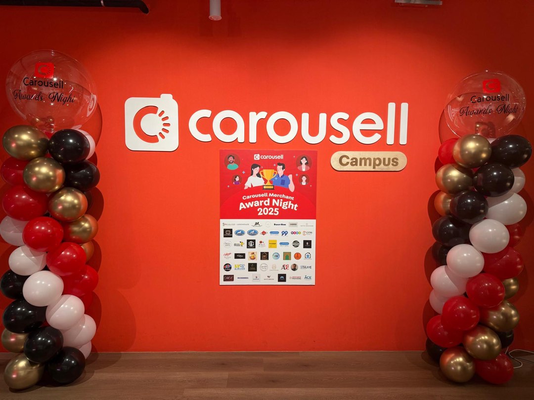 (Category: ) located in . Submitted by Carousell_SGBizDev06 (Listing ID 1452395938, Image 1). Description: .