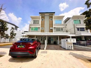 (Category: ) located in . Submitted by mohdshahrulbinmohdakhir (Listing ID 1451683754, Image 1). Description: .