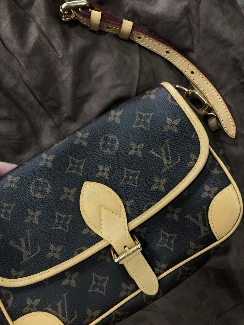 LOIUS VUITTON (Category: Shoulder Bags) located in Manila. Submitted by beyondthreads_ (Listing ID 1452403795, Image 3). Description: Louis Vuitton Diane Monogram Canvas satchel, featuring signature brown coated canvas, natural cowhide leather trim, and a distinctive front buckle closure. Excellent Condition - asnew.