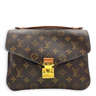 (Category: ) located in . Submitted by carousellluxury (Listing ID 1452400718, Image 1). Description: .