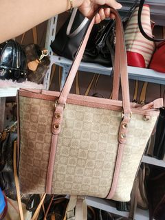 (Category: ) located in . Submitted by xcessbaggs (Listing ID 1452399270, Image 1). Description: .