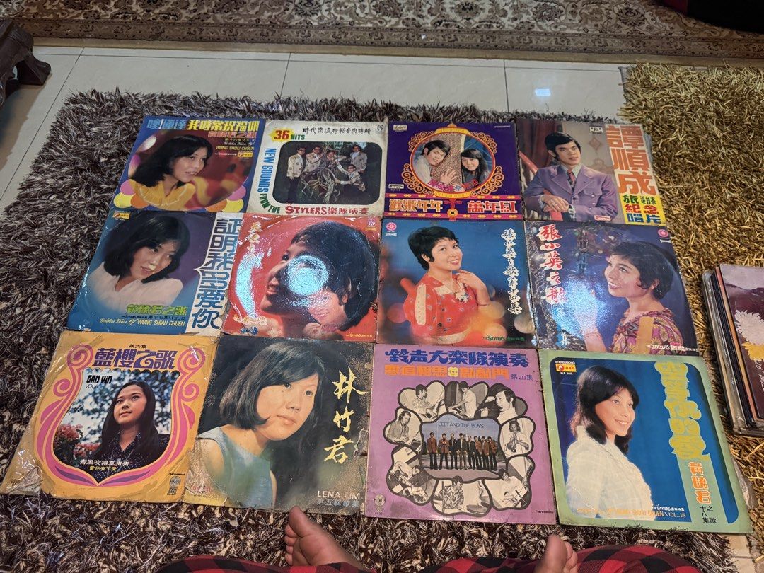 Lp chinese (Category: Vinyls) located in Gurun. Submitted by mifzalmuqr64497 (Listing ID 1452372691, Image 1). Description: Lp chinese Rm 25 1pcs Postage dfod cod gurun kedah.