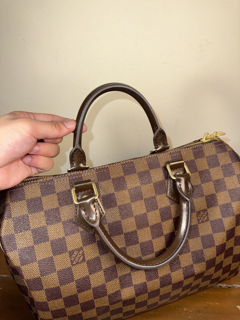 LV Speedy 30 Damier Ebene (Category: Luxury Bags & Wallets) located in Manila. Submitted by vintagefirstladyy_2.0 (Listing ID 1452328538, Image 3). Description: perfect condition .