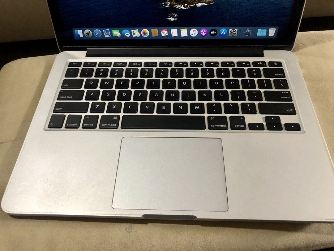 MacBook Pro Retina 13 inch Early 2013 (Category: Laptops & Notebooks) located in Quezon City. Submitted by sheisdecluttering_now (Listing ID 1452397761, Image 2). Description: .