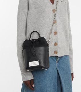 (Category: ) located in . Submitted by luxfinds2019 (Listing ID 1452416335, Image 1). Description: .