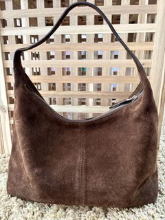 (Category: ) located in . Submitted by vmr.closet.cleanup (Listing ID 1452348085, Image 1). Description: .