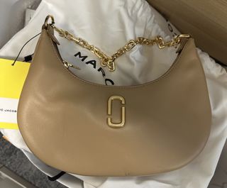 （分類：）位於 。 由 trendysellll 提交（商品編號 1452403824，圖片 1）。簡介： 。