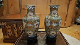 (Category: ) located in . Submitted by pre-loved_gems (Listing ID 1452476580, Image 1). Description: .