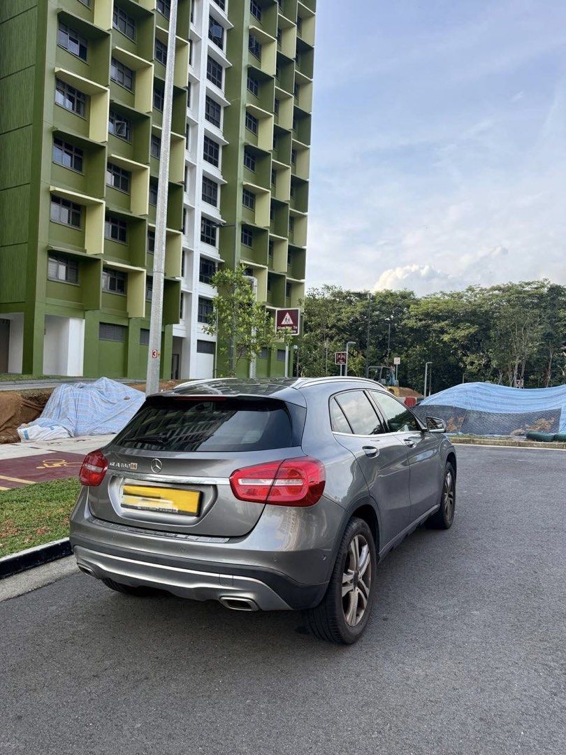 Mercedes-Benz GLA-Class GLA180 (A) (Category: Used Cars) located in Singapore. Submitted by vel.lyx (Listing ID 1452345627, Image 3). Description: wear & tear parts replaced low mileage good condition no dealers please thank you .