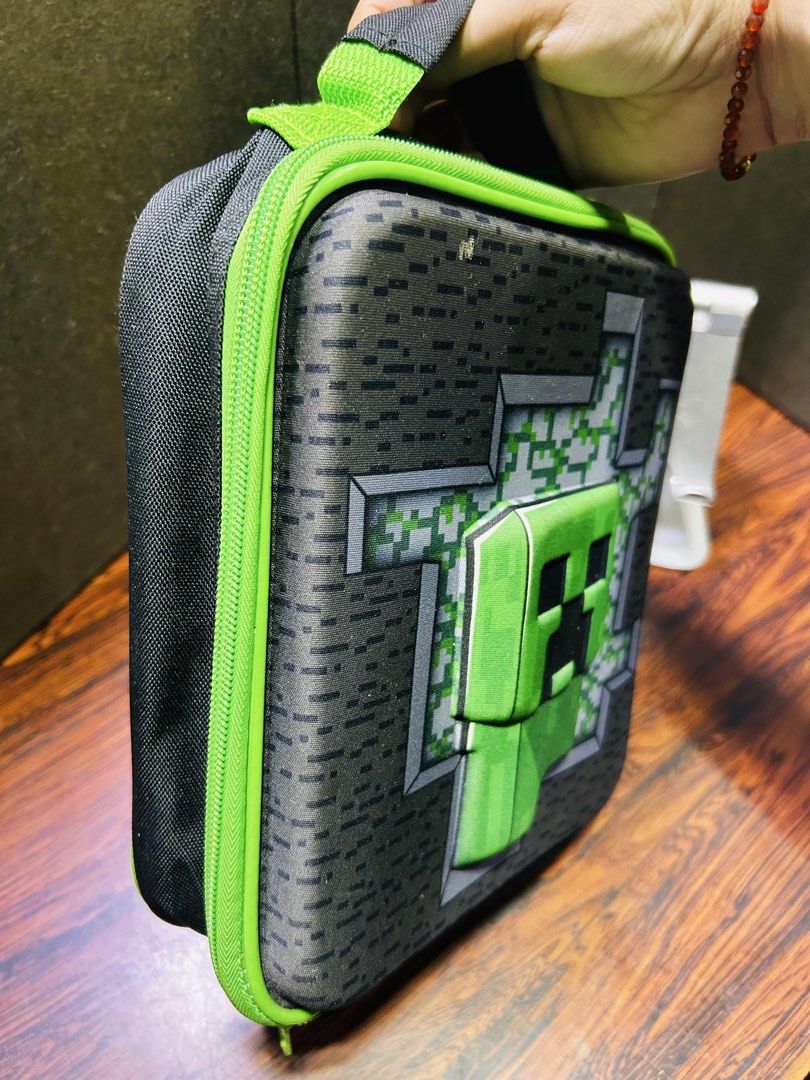Minecraft Thermal lunch bag (Category: Food Organization & Storage) located in Manila. Submitted by starbalesukandjapansurplus (Listing ID 1452505568, Image 2). Description: .