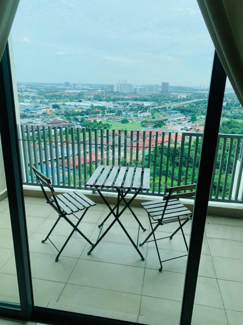 Molek Pine 3 Fully furnished tenanted 2 carpark for Sale (Category: Property For Sale) located in Johor Bahru. Submitted by mudah892749 (Listing ID 1449722700, Image 1). Description: 🏡 FOR SALE｜Molek Pine 3 ✨ High Floor | Fully Furnished | Investment Ready 📍 Molek Pine 3, Johor Bahru ━━━━━━━━━━━━━━━ 🏠 Property Details ▪️ Built Up: 1,704 sqft ▪️ 🛏️ 3+1 Bedrooms ▪️ 🚿 3 Bathrooms ▪️ 📦 1 Store Room ▪️ 🚗 2 Car Parks ▪️ 🌆 High Floor ▪️ 🪑 Fully
