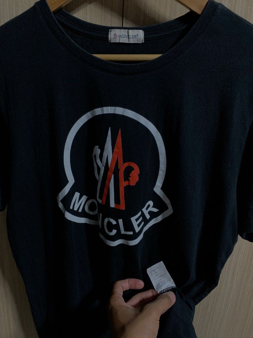 Moncler (Category: Tshirts & Polo Shirts ) located in Davao. Submitted by triftnitroy (Listing ID 1452474484, Image 3). Description: Moncler🔥 Dimes: 21x27 Color rate: 9/10 Condition: Good condition .