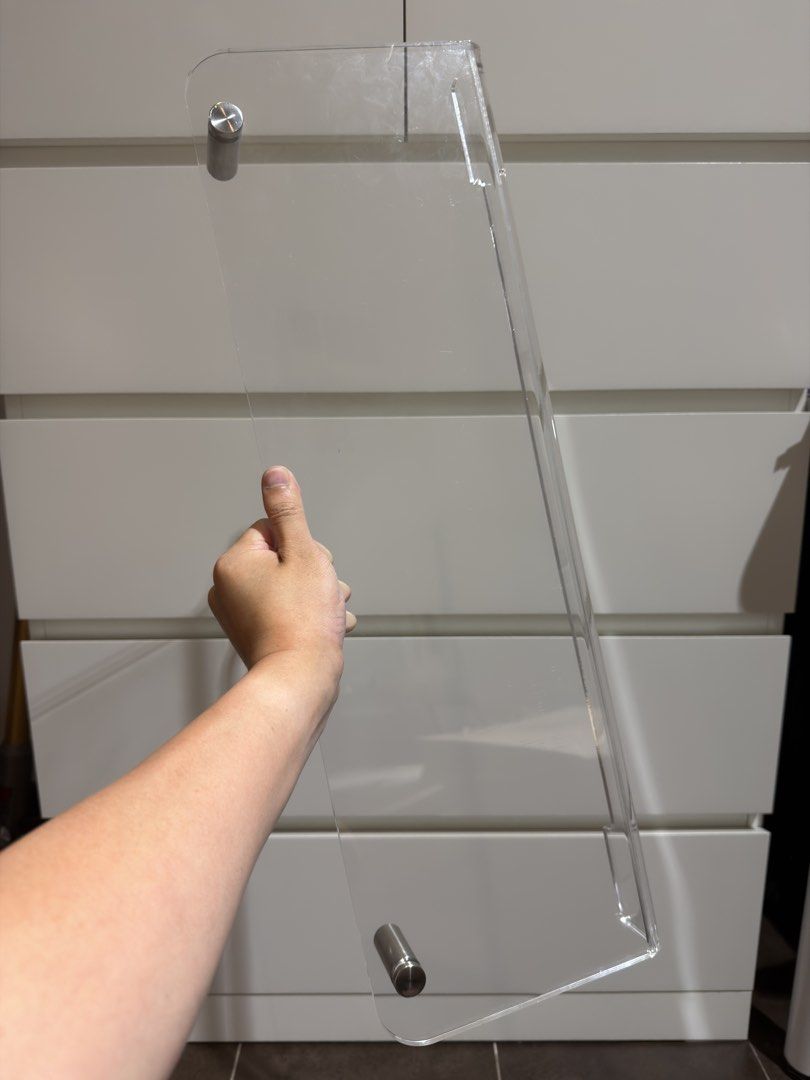 Monitor riser (Category: Shelves, Cabinets & Racks) located in Singapore. Submitted by kent_0721 (Listing ID 1452449816, Image 1). Description: Monitor riser 60 x 20 x 5.