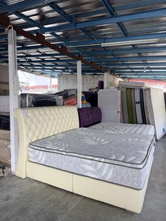 (Category: ) located in . Submitted by mkusefurniture (Listing ID 1452395025, Image 1). Description: .