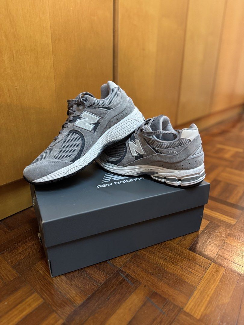 New Balance 2002RST Steel Gray (Category: Sneakers) located in Kuala Lumpur. Submitted by samdelune (Listing ID 1452472638, Image 2). Description: Size EU40 / US 7 / UK6.5 .