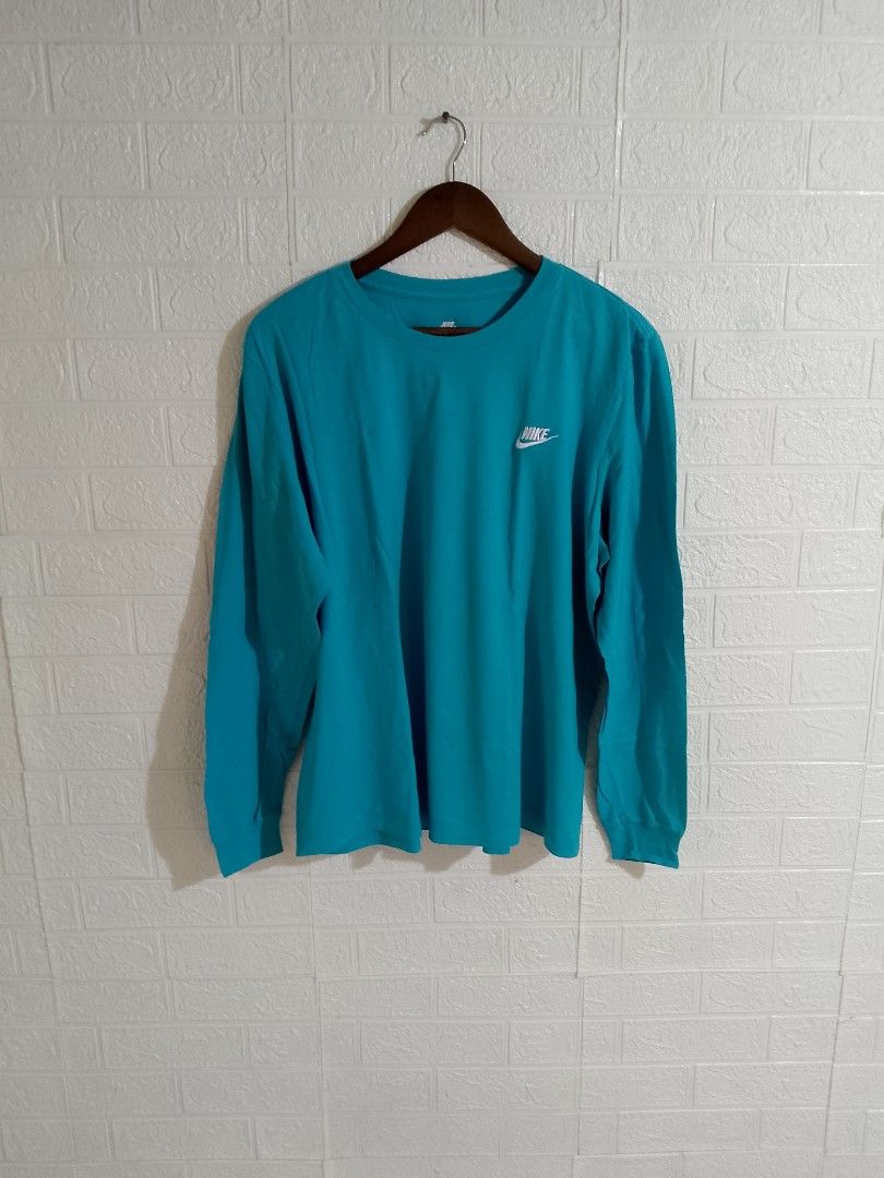 NIKE LONG SLEEVE (Category: Tshirts & Polo Shirts ) located in Tabaco. Submitted by zerothreethrift (Listing ID 1452385291, Image 1). Description: NIKE LONG SLEEVE SIZE LARGE EXCELLENT PM IF INTERESTED ALBAY LOCATION.