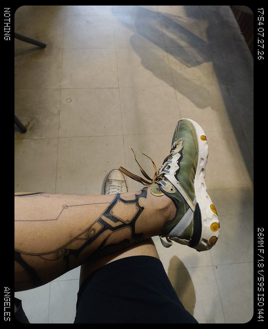 Nike React Element 87 Undercover Green Mist (Category: Sneakers) located in Angeles City. Submitted by decluttering129 (Listing ID 1452383934, Image 2). Description: size 8.5 baklas na ung black part angeles location decluttering lang no box na jnt delivery.