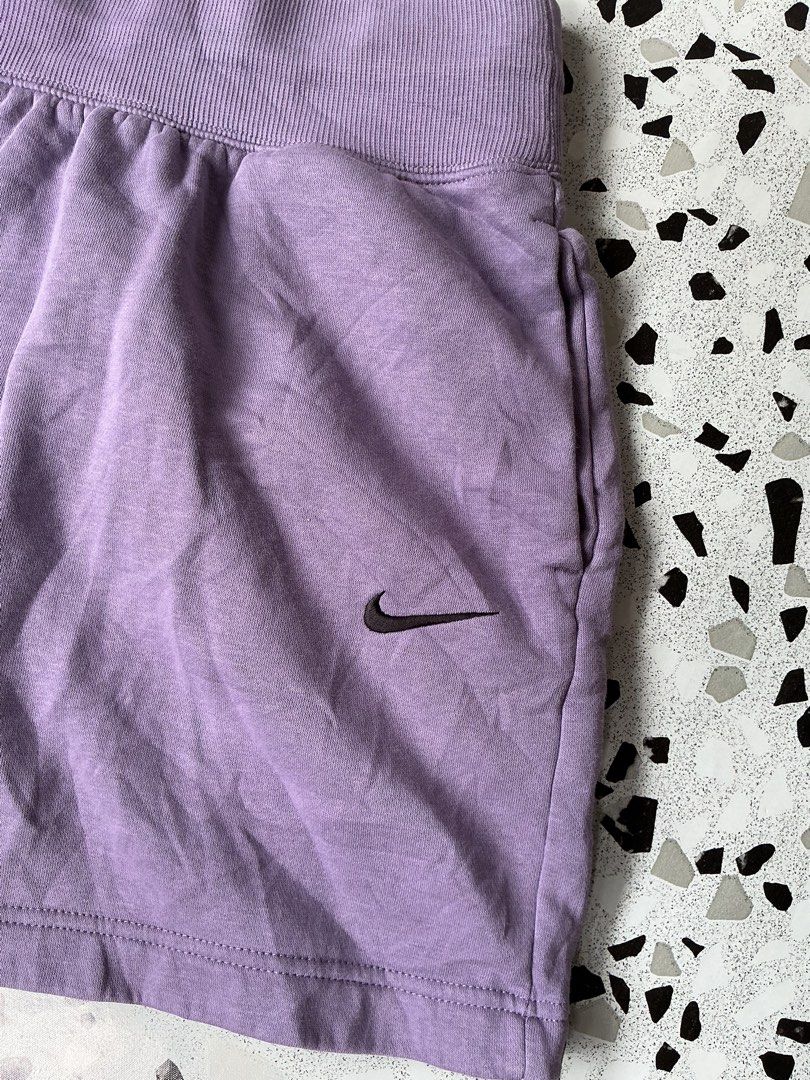 Nike Short Shorts Lilac Purple (Category: Activewear) located in Binan City. Submitted by findnavi (Listing ID 1452381116, Image 2). Description: 3X 40x17 Good Condition.