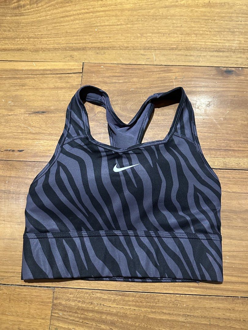 Nike Sports Bra (Category: Activewear) located in Makati City. Submitted by _scloset (Listing ID 1452410512, Image 1). Description: Nike Sports Bra Size S but fits like XS Shipping fee shouldered by the buyer.