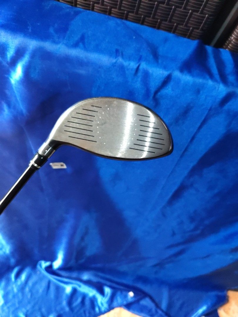 Nike SQ Dymo2 9.5 Driver Golf Club (Category: Golf) located in Manila. Submitted by meiyeon2 (Listing ID 1452360284, Image 2). Description: - Nike SQ Dymo2 Driver - Loft: 9.5 degrees - Shaft: Nike Sq Dymo S flex Length : 46 inches head size: 460cc - Ideal for long drives - Shows normal play wear (scuffs on face and sole) - Headcover not included - Ready for your next round!.