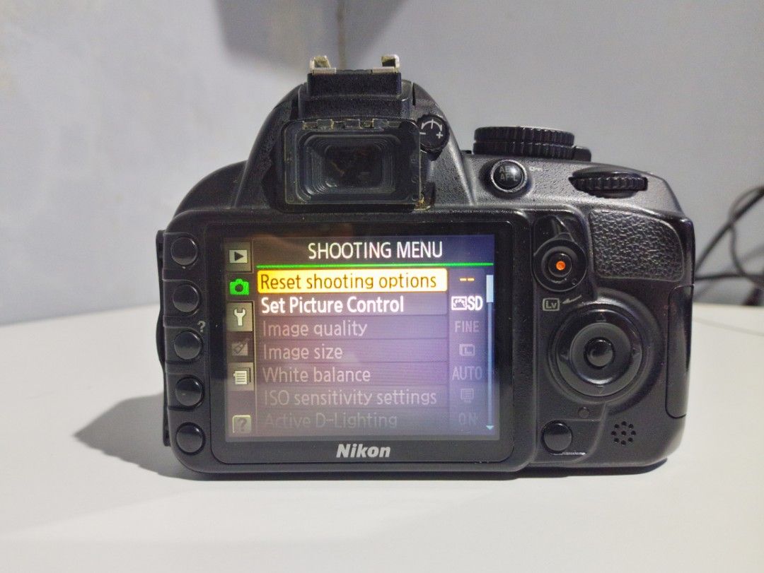Nikon D3100 DSLR Camera (Defective) (Category: Cameras) located in Cebu City. Submitted by liamje27 (Listing ID 1452504597, Image 2). Description: MEETUP CEBU | SHIPPING - Shutter Error - No mirror and hinge snapped - Screen Vignette.