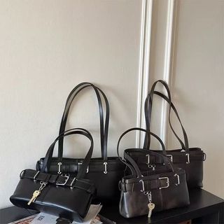 （分類：）位於 。 由 royalrivero 提交（商品編號 1452425303，圖片 1）。簡介： 。