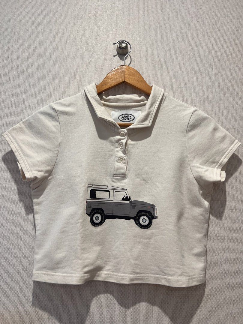 Pacsun x Land Rover White Collared Cropped Top (Category: Others Tops) located in Manila. Submitted by preloved_items122 (Listing ID 1452369366, Image 1). Description: .