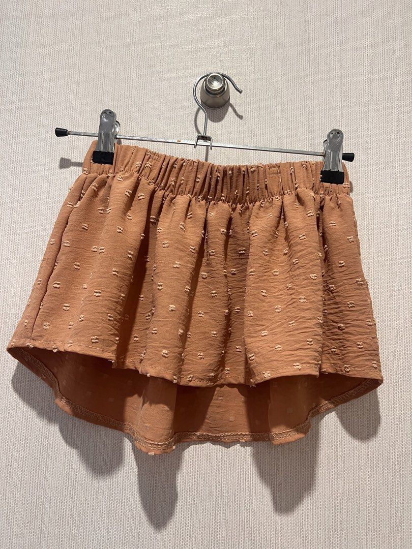 Peach Swiss Dot Textured Tube Top (Category: Others Tops) located in Manila. Submitted by preloved_items122 (Listing ID 1452383610, Image 2). Description: .