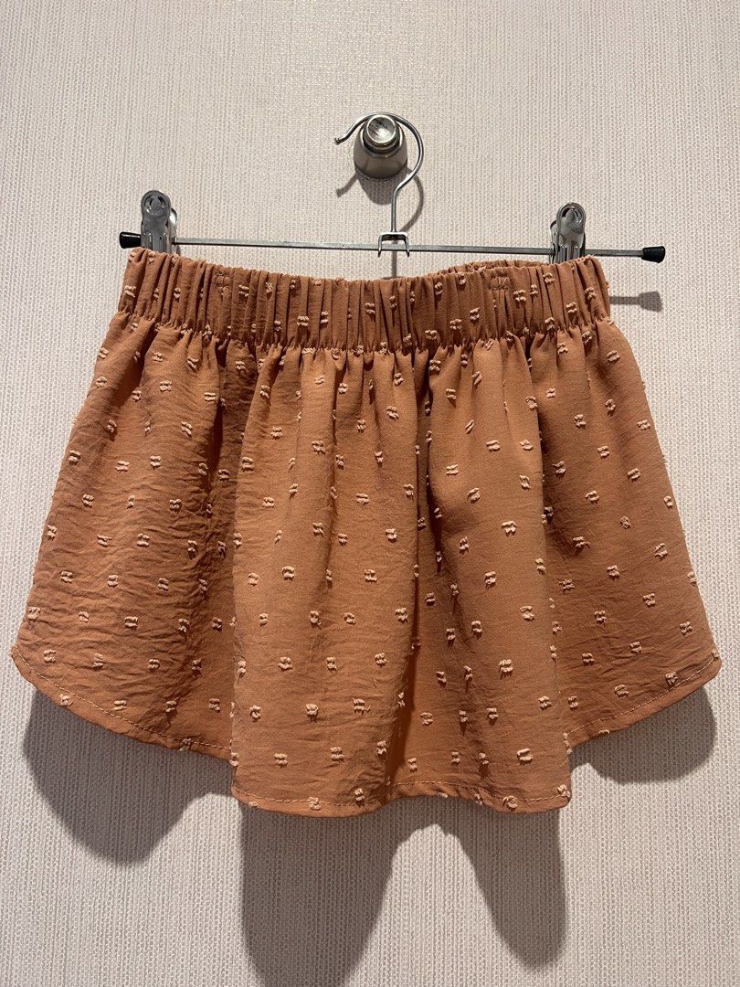 Peach Swiss Dot Textured Tube Top (Category: Others Tops) located in Manila. Submitted by preloved_items122 (Listing ID 1452383610, Image 1). Description: .
