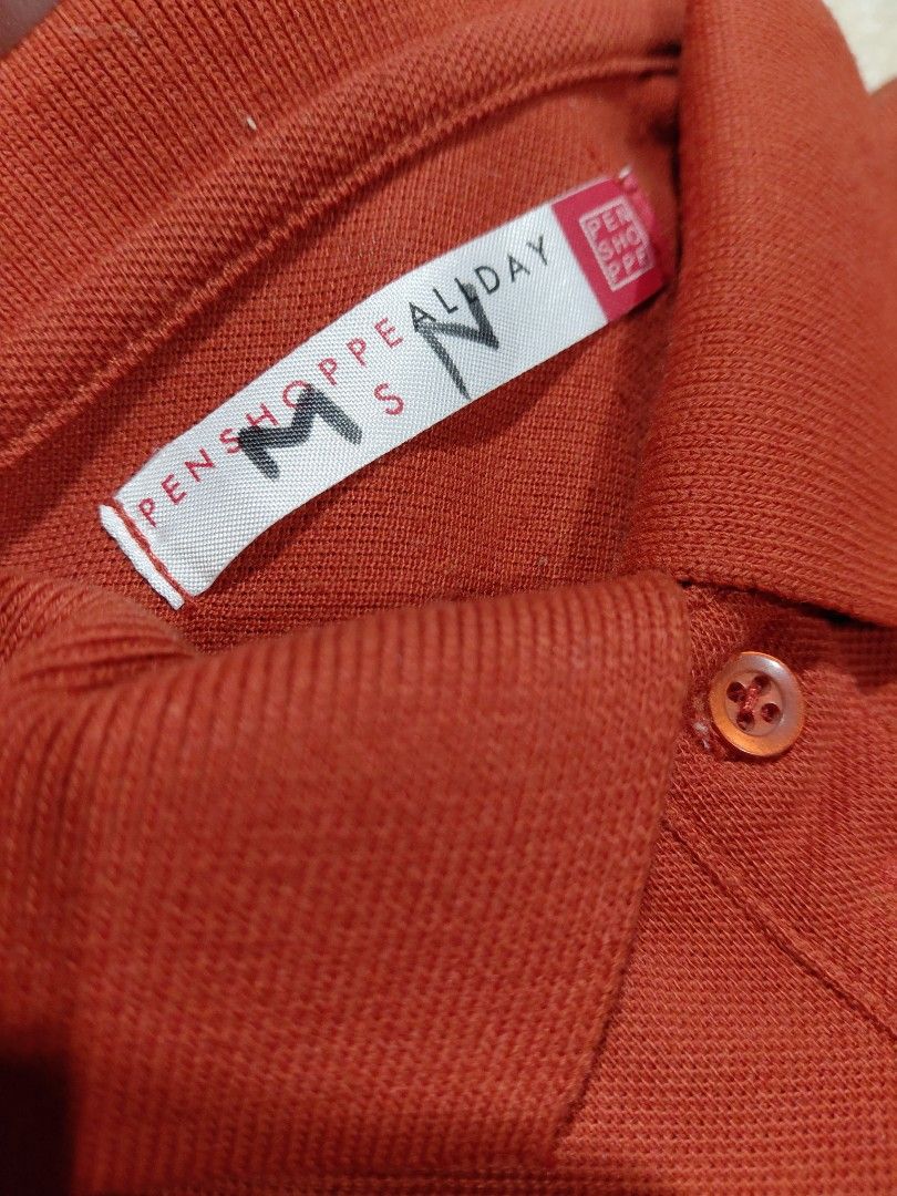Penshoppe Earthy Brick Orange Polo (Category: Others Tops) located in Manila. Submitted by niknacks_ (Listing ID 1452260800, Image 3). Description: 🛍 INFO: - Penshoppe Brick orange polo - size S; fitted 📦 MOP & MOD: - transfer through QR InstaPay (GCash, Maya, etc) - payment first, no return / refund - lalamove or j&t (booked by seller, shipping fee paid by buyer) - shipped from Pasig.