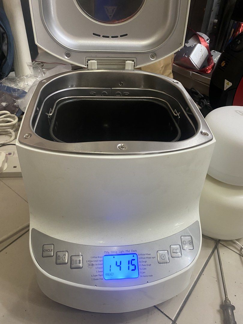 Phillips breadmaker 1kg full function (Category: Breadmakers) located in Kota Bharu. Submitted by bundlekb (Listing ID 1452445694, Image 3). Description: Full function With original box Nego.