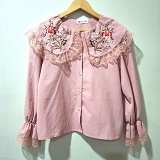 (Category: ) located in . Submitted by alina.closet (Listing ID 1452495589, Image 1). Description: .