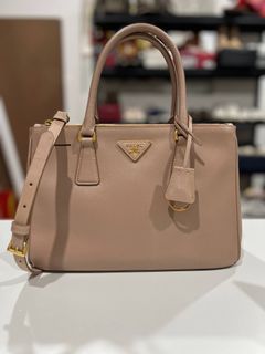 (Category: ) located in . Submitted by ldmerchandiser (Listing ID 1452496282, Image 1). Description: .