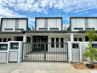 (Category: ) located in . Submitted by mudah581179 (Listing ID 1449933328, Image 1). Description: .