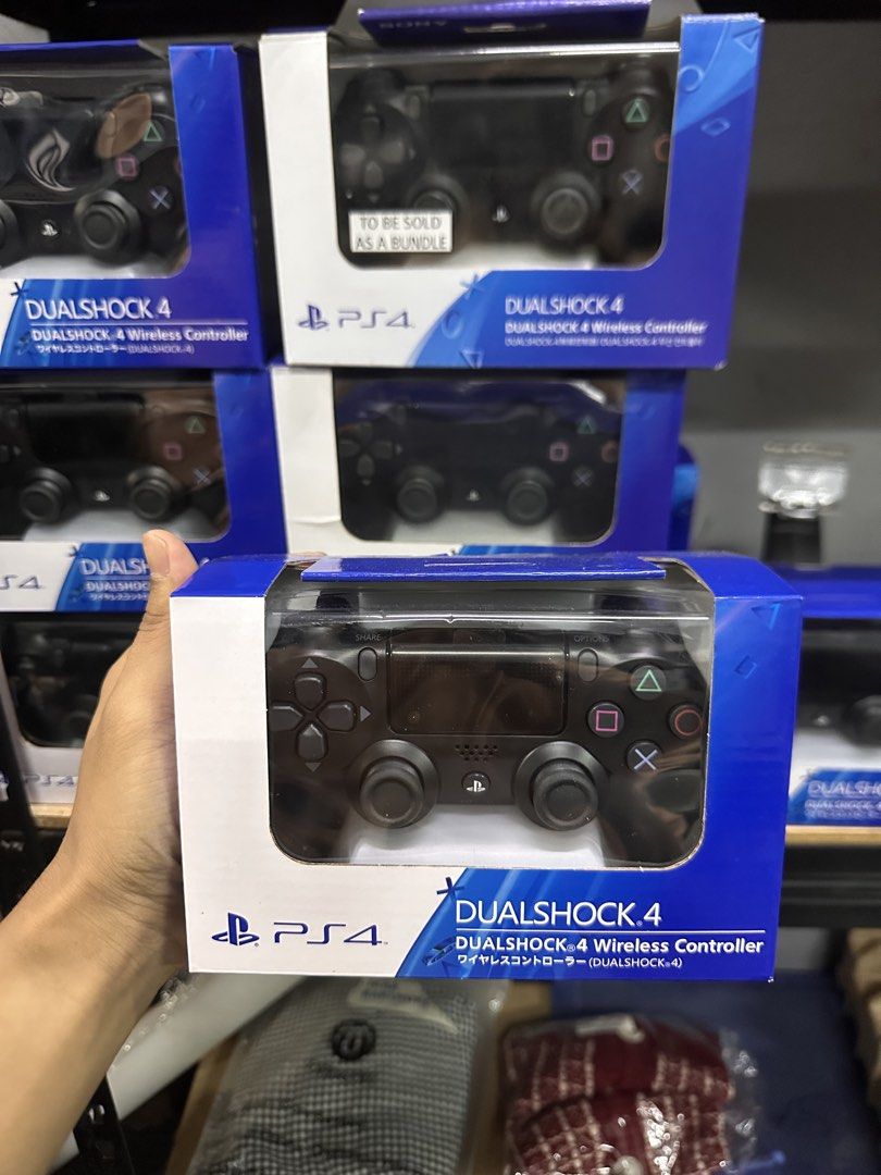 Ps4 Controller Dualshock (Category: PlayStation) located in Ketereh. Submitted by silent_rozidie (Listing ID 1452432300, Image 1). Description: It city computer Kelantan kok lanas New item Item will be test before sell to make sure its working Cod & pos also can.